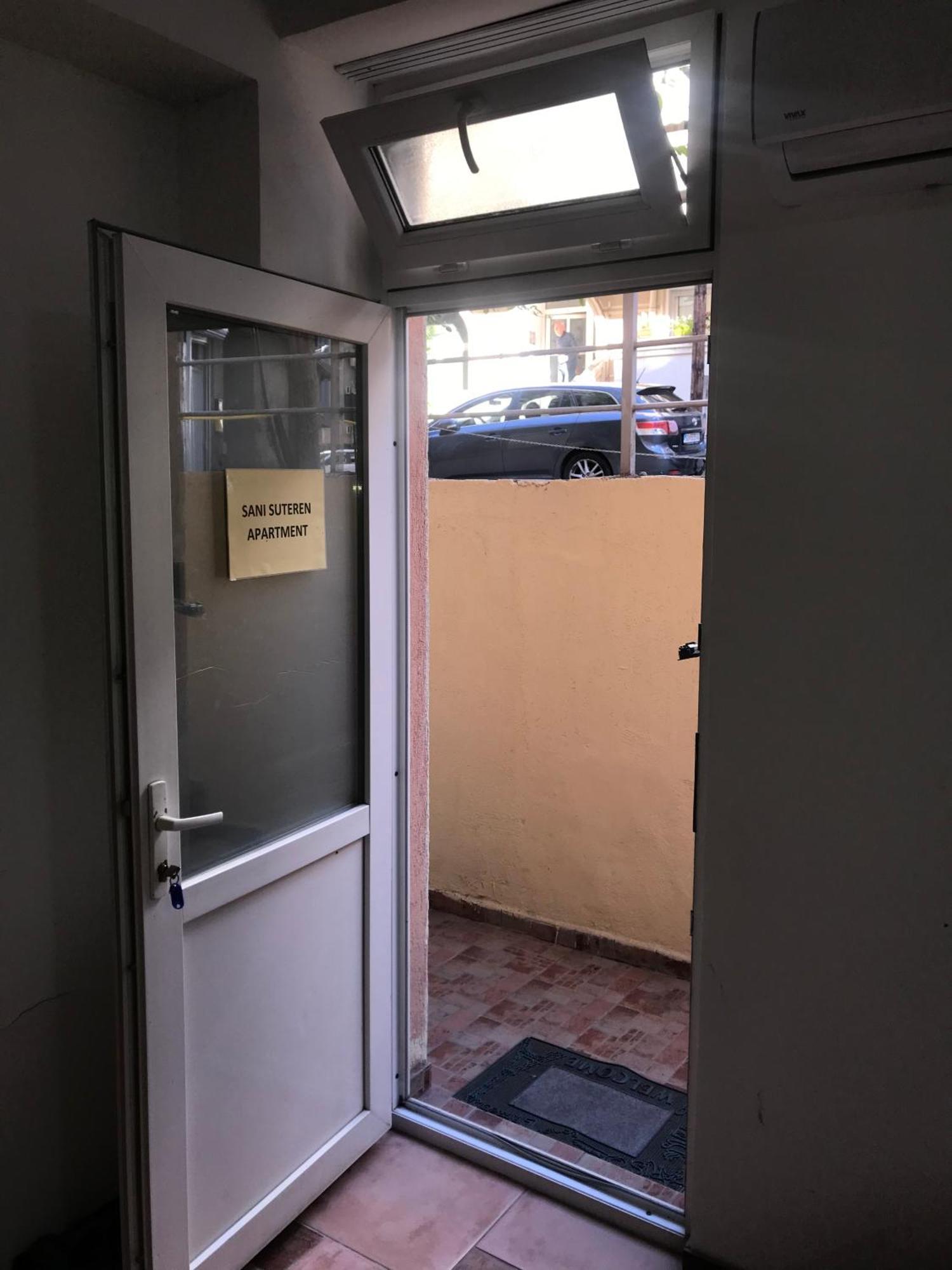 Sani Suteren Apartment Skopje Ngoại thất bức ảnh